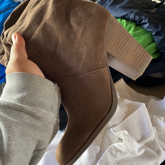 Boots - Picture 4 of 4